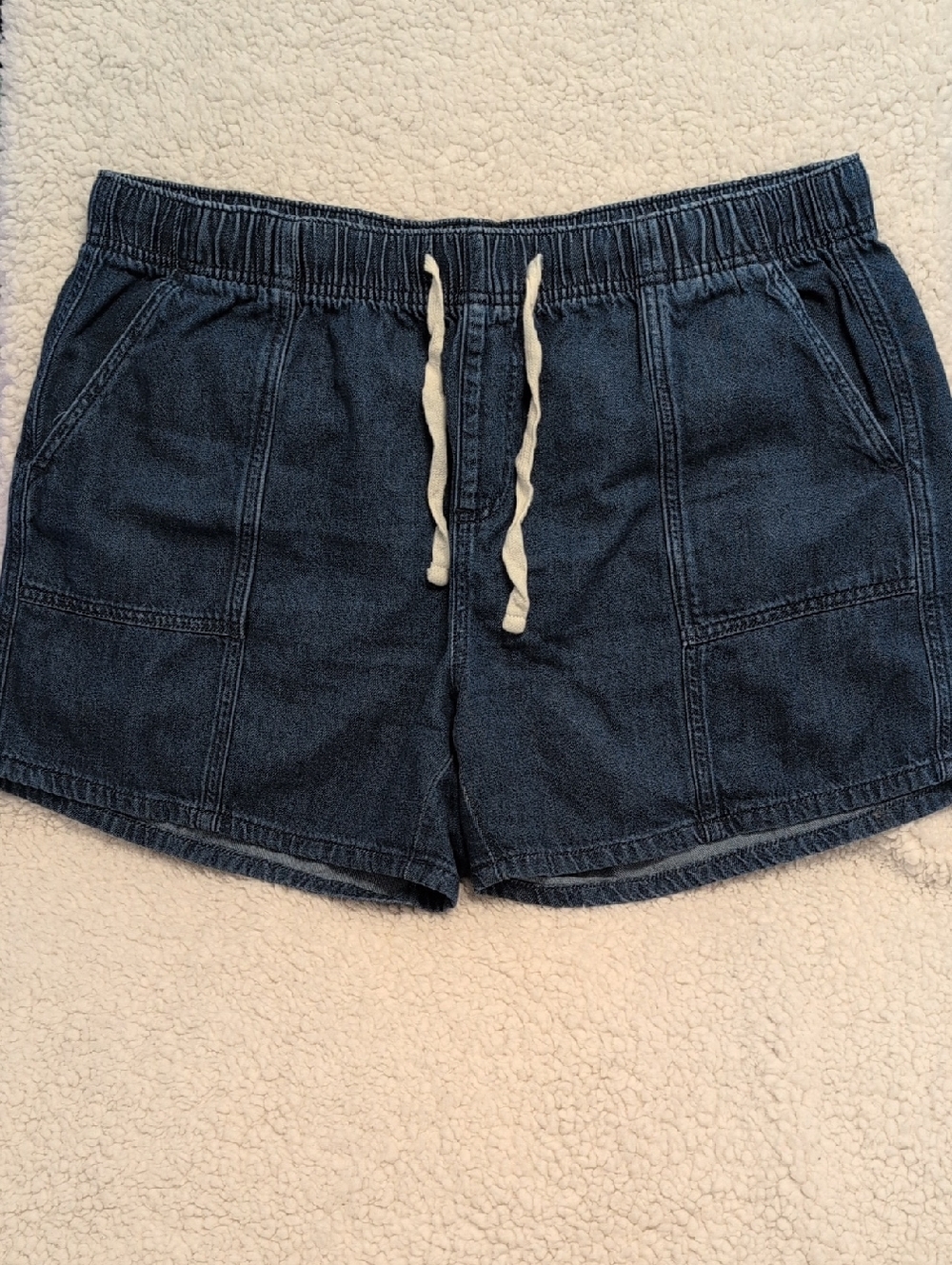 TAHARI Denim-Look Drawstring Shorts in Dark Blue